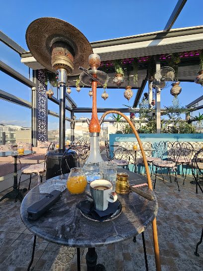 Hookaholic - Anatolian Lounge