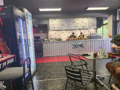 Dunk Smash Burgers Toumpa