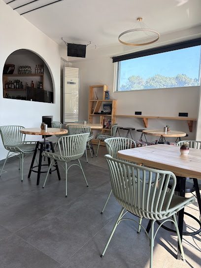 Moustakaki cafe