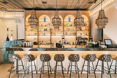 Yannis Bar