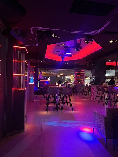 Volver bar platanias