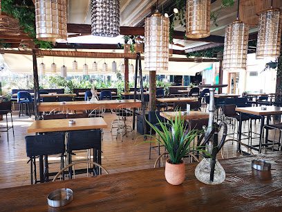 Lux Cafe