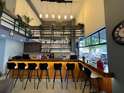 Aris Bar