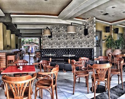 café Du Lac bar