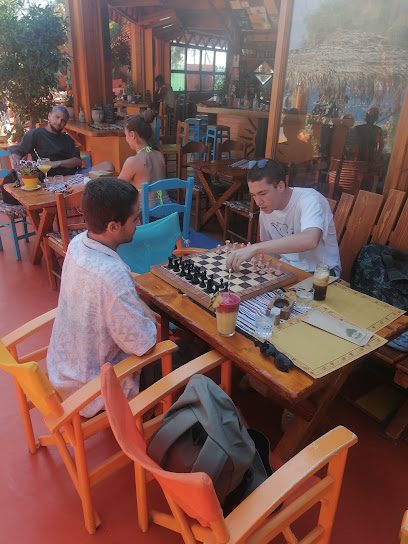 TRANQUiLO...vegetarian & vegan restaurant. Beach community.