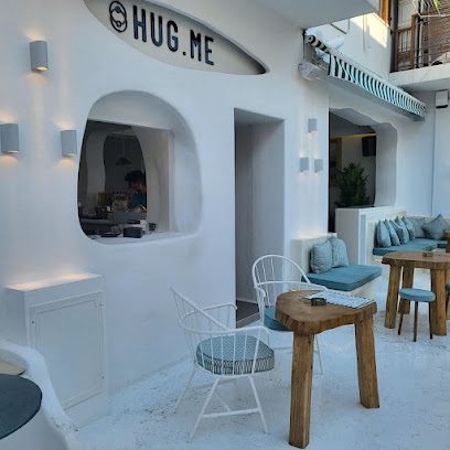 HUG ME Naxos (breakfast, brunch, pizza & cocktails)