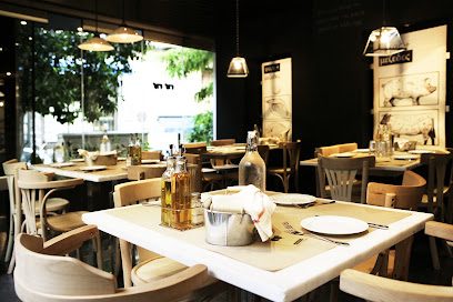 Το Μαύρο Πρόβατο του Press Café