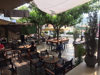 Deseo cafe & cocktails