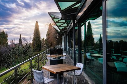 Fuga restaurant & Bar