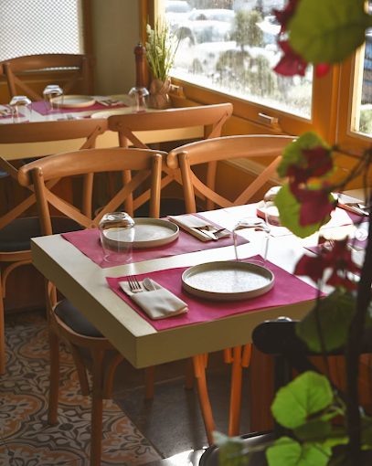 Mezzaluna Trattoria