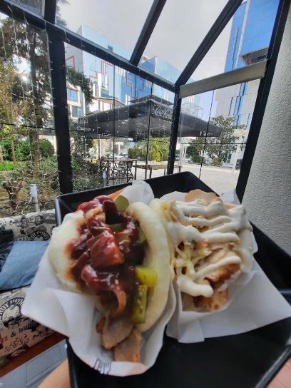 Polis cafe