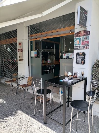 Deli cafe