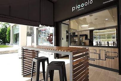 Piccolo Cafe