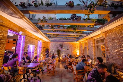 Xalavro Open Bar Restaurant