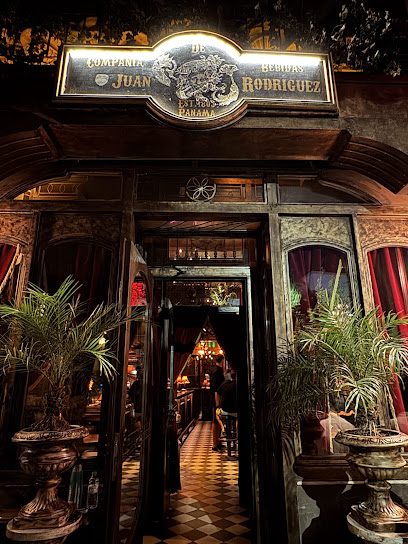 Juan Rodriguez Bar •Compañia de Bebida