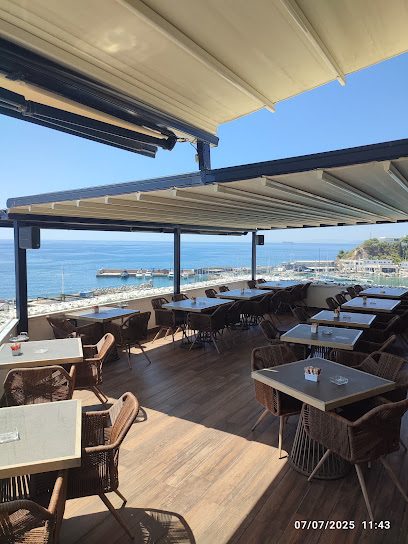 Mira Restaurant (Piraeus)