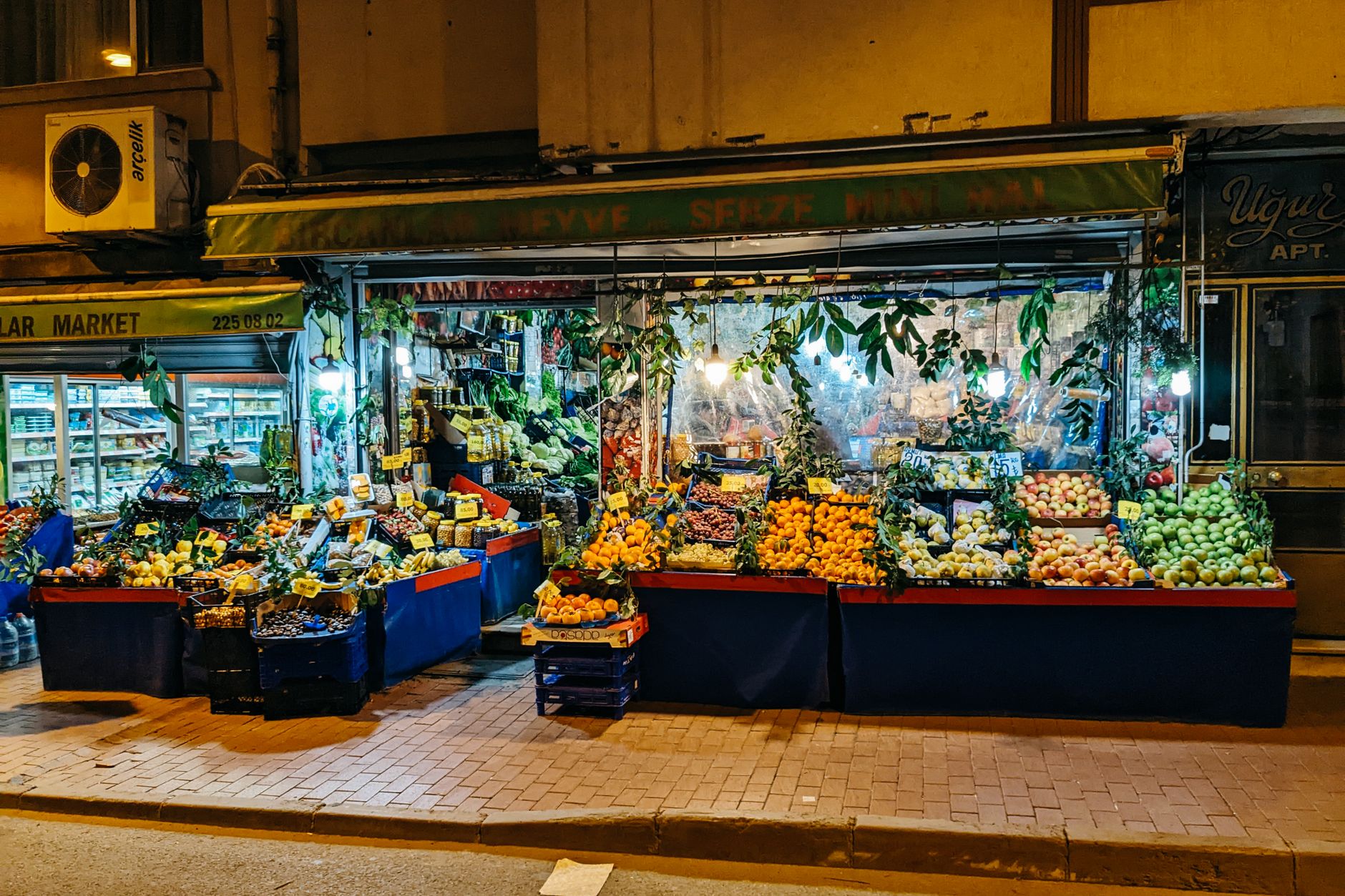 Τιμές φρούτων και λαχανικών στη λαϊκή αγορά